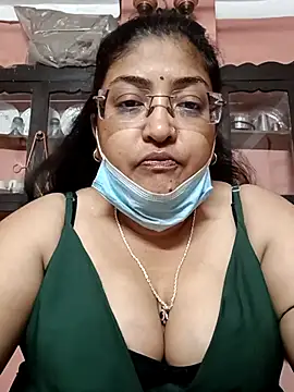 Snapshot of LAVERNIYA_ chatting on February 28, 2025, 9:01 pm LAVERNIYA online show from February 28, 2025, 9:01 pm