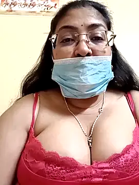 Snapshot of LAVERNIYA_ chatting on February 27, 2025, 11:50 am LAVERNIYA online show from February 27, 2025, 11:50 am