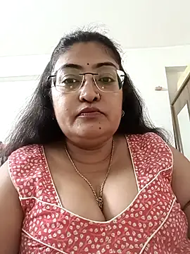 Snapshot of LAVERNIYA_ chatting on September 20, 2025, 10:09 am LAVERNIYA online show from September 20, 2025, 10:09 am