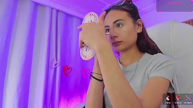 sophiecherry  online show from March 11, 2025, 5:46 am