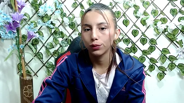 Snapshot of Kloe_Deker chatting on March 14, 2025, 2:08 pm Kloe Deker online show from March 14, 2025, 2:08 pm