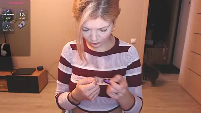 Snapshot of Brience chatting on November 18, 2025, 3:32 am Brience online show from November 18, 2025, 3:32 am