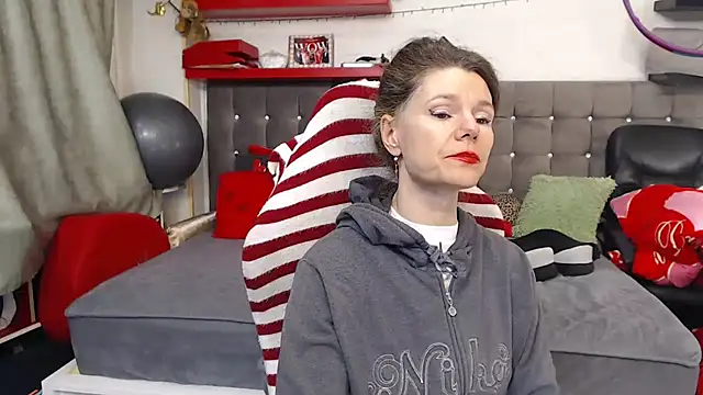 Snapshot of kellyterapy chatting on February 4, 2026, 6:14 pm kellyterapy online show from February 4, 2026, 6:14 pm