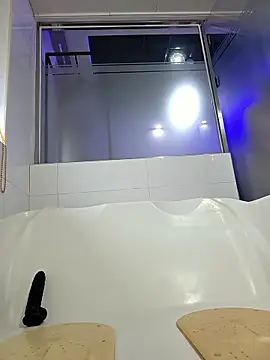 lolgayb online show from April 22, 2026, 7:37 am