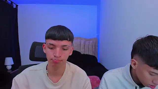 Snapshot of Juan_Nd_Steven chatting on September 18, 2025, 4:15 am Juan Nd Steven online show from September 18, 2025, 4:15 am