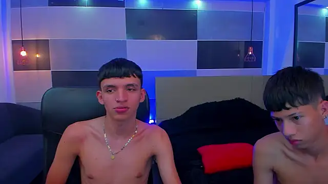 Snapshot of Juan_Nd_Steven chatting on February 18, 2025, 7:43 am Juan Nd Steven online show from February 18, 2025, 7:43 am