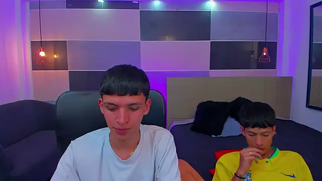 Snapshot of Juan_Nd_Steven chatting on January 28, 2025, 4:08 am Juan Nd Steven online show from January 28, 2025, 4:08 am