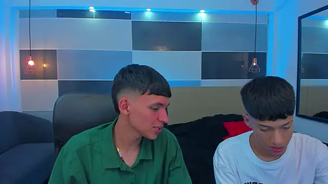 Snapshot of Juan_Nd_Steven chatting on February 5, 2025, 4:16 am Juan Nd Steven online show from February 5, 2025, 4:16 am