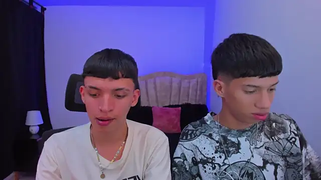 Snapshot of Juan_Nd_Steven chatting on September 9, 2025, 2:21 am Juan Nd Steven online show from September 9, 2025, 2:21 am