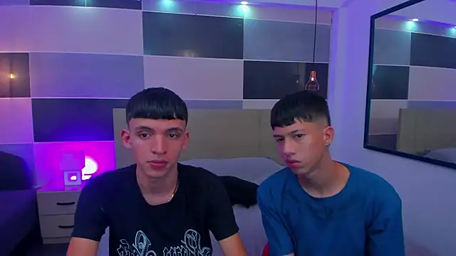 Snapshot of Juan_Nd_Steven chatting on March 1, 2025, 7:51 am Juan Nd Steven online show from March 1, 2025, 7:51 am