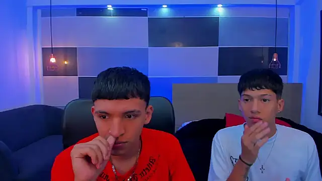 Snapshot of Juan_Nd_Steven chatting on January 17, 2025, 4:49 am Juan Nd Steven online show from January 17, 2025, 4:49 am