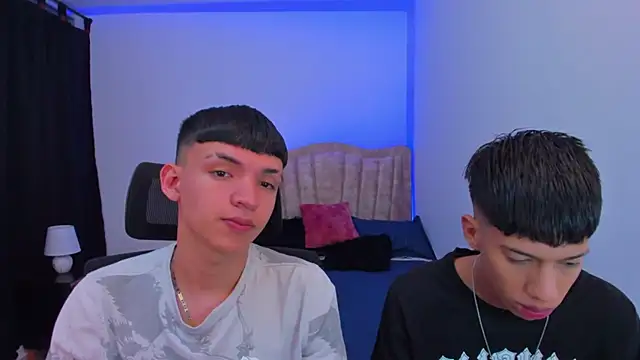 Snapshot of Juan_Nd_Steven chatting on October 5, 2025, 12:18 pm Juan Nd Steven online show from October 5, 2025, 12:18 pm