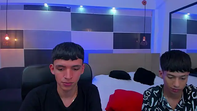 Snapshot of Juan_Nd_Steven chatting on February 20, 2025, 7:23 am Juan Nd Steven online show from February 20, 2025, 7:23 am