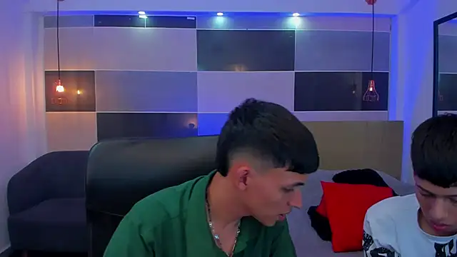 Snapshot of Juan_Nd_Steven chatting on February 27, 2025, 7:30 am Juan Nd Steven online show from February 27, 2025, 7:30 am