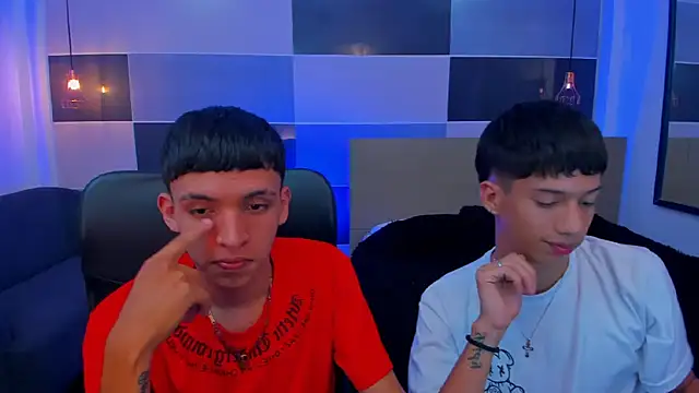 Snapshot of Juan_Nd_Steven chatting on January 17, 2025, 7:51 am Juan Nd Steven online show from January 17, 2025, 7:51 am