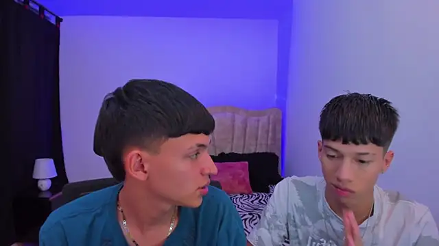 Snapshot of Juan_Nd_Steven chatting on September 12, 2025, 4:23 am Juan Nd Steven online show from September 12, 2025, 4:23 am