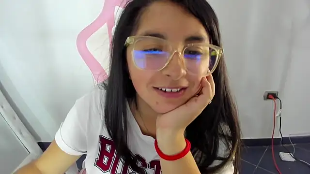Snapshot of _Angelinaandrade_ chatting on February 25, 2025, 8:00 pm Angelinaandrade online show from February 25, 2025, 8:00 pm