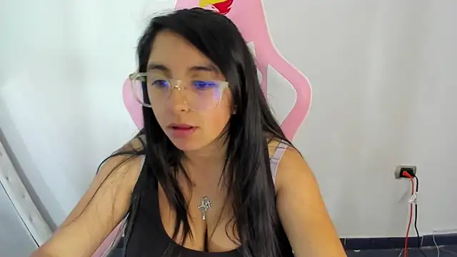 Snapshot of _Angelinaandrade_ chatting on March 18, 2025, 7:55 pm Angelinaandrade online show from March 18, 2025, 7:55 pm