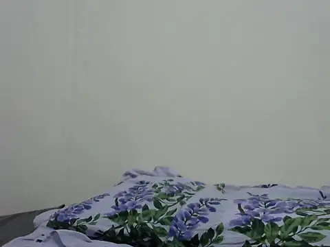 Snapshot of shanycute1 chatting on November 17, 2025, 5:33 am shanycute1 online show from November 17, 2025, 5:33 am