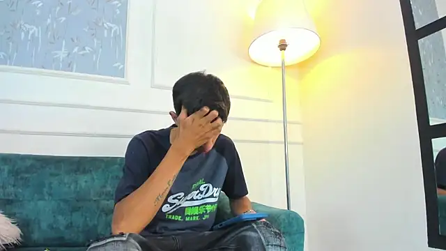 Snapshot of Lucian_Davi chatting on October 14, 2025, 4:18 pm Lucian Davi online show from October 14, 2025, 4:18 pm