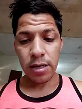 Snapshot of Alonsomadeira chatting on May 17, 2026, 1:55 pm Alonsomadeira online show from May 17, 2026, 1:55 pm