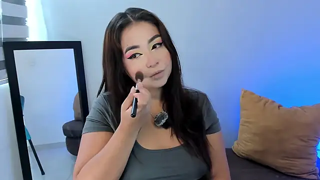 Snapshot of LiahDiaz chatting on May 27, 2026, 2:24 pm LiahDiaz online show from May 27, 2026, 2:24 pm