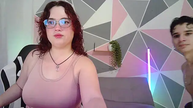 Snapshot of AndrewAnndCherry chatting on May 21, 2026, 12:08 am AndrewAnndCherry online show from May 21, 2026, 12:08 am
