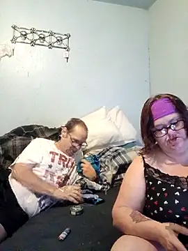 Snapshot of mcv131985 chatting on November 26, 2025, 8:25 am mcv131985 online show from November 26, 2025, 8:25 am