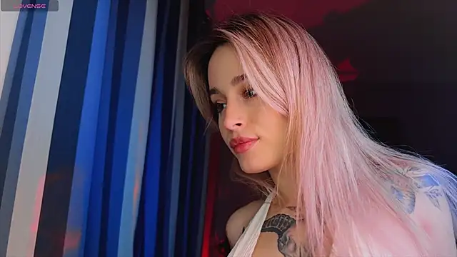 aviva faith online show from November 17, 2025, 5:39 pm