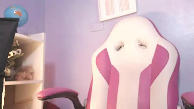 kaory azumi online show from April 10, 2026, 9:27 am