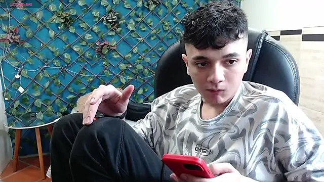 Waturox online show from October 22, 2025, 7:24 pm