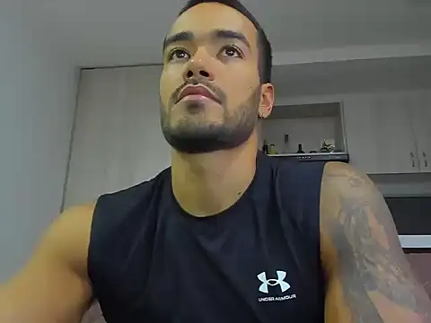 Snapshot of Alexander_Martines chatting on April 30, 2026, 11:42 pm Alexander Martines online show from April 30, 2026, 11:42 pm
