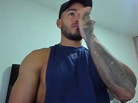 Snapshot of Alexander_Martines chatting on May 7, 2026, 12:04 am Alexander Martines online show from May 7, 2026, 12:04 am