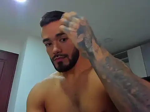 Alexander Martines online show from October 28, 2025, 10:20 pm