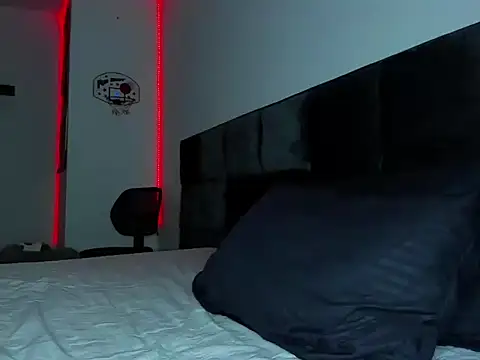 Alexander Martines online show from November 25, 2025, 11:37 pm