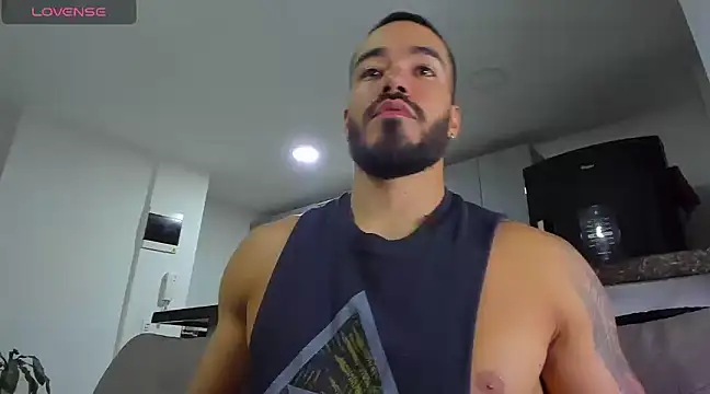 Snapshot of Alexander_Martines chatting on January 31, 2025, 1:11 am Alexander Martines online show from January 31, 2025, 1:11 am