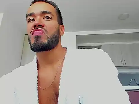 Snapshot of Alexander_Martines chatting on April 27, 2026, 6:06 pm Alexander Martines online show from April 27, 2026, 6:06 pm