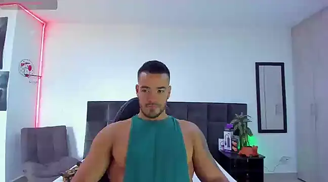 Snapshot of Alexander_Martines chatting on March 17, 2025, 7:48 pm Alexander Martines online show from March 17, 2025, 7:48 pm