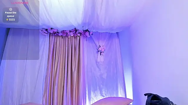 Snapshot of salomee_star_ chatting on February 2, 2026, 6:29 pm salomee star online show from February 2, 2026, 6:29 pm