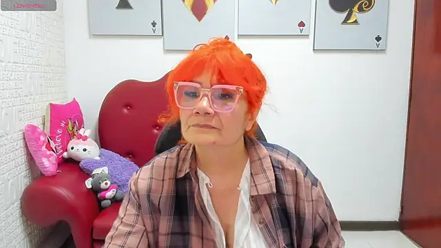 Salomeediaz  online show from May 28, 2026, 9:21 pm