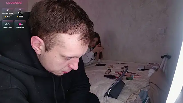 KesandAlex online show from February 2, 2025, 3:07 pm