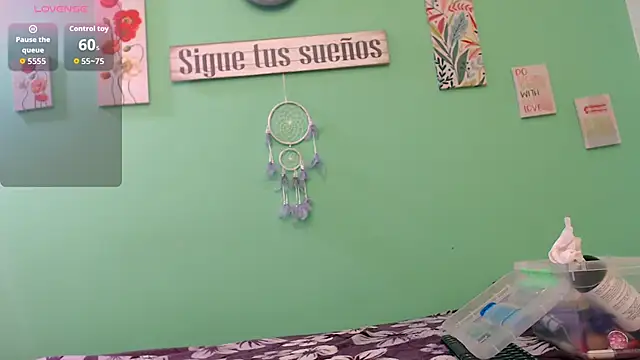 alisontitsmilk19 online show from November 18, 2025, 2:05 am