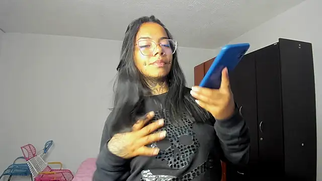 Snapshot of nicole_volkov chatting on February 18, 2025, 1:32 am nicole volkov online show from February 18, 2025, 1:32 am