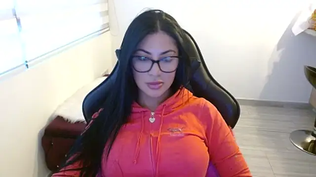 Charlotte cute18 online show from April 12, 2026, 11:08 pm