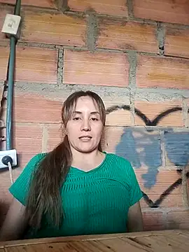 Snapshot of Isabel23zr chatting on February 20, 2025, 2:24 pm Isabel23zr online show from February 20, 2025, 2:24 pm