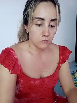 Snapshot of Isabel23zr chatting on October 6, 2025, 3:57 pm Isabel23zr online show from October 6, 2025, 3:57 pm