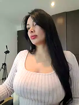 Snapshot of _monicab chatting on May 21, 2026, 2:42 am monicab online show from May 21, 2026, 2:42 am