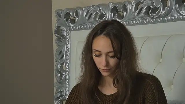 AliceMunro online show from October 10, 2025, 3:57 pm