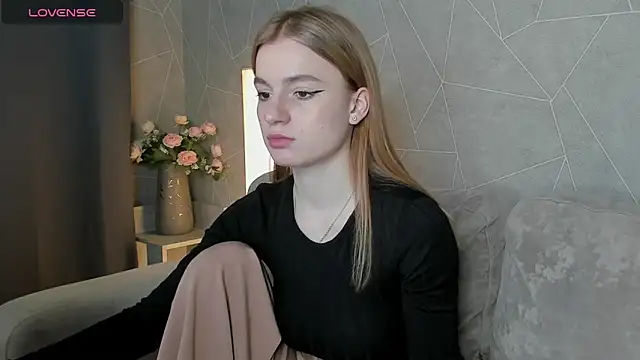 Stacey Brown online show from March 8, 2025, 3:39 am