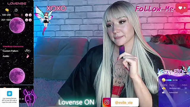 Snapshot of Eva_Evile chatting on March 9, 2025, 3:05 pm Eva Evile online show from March 9, 2025, 3:05 pm